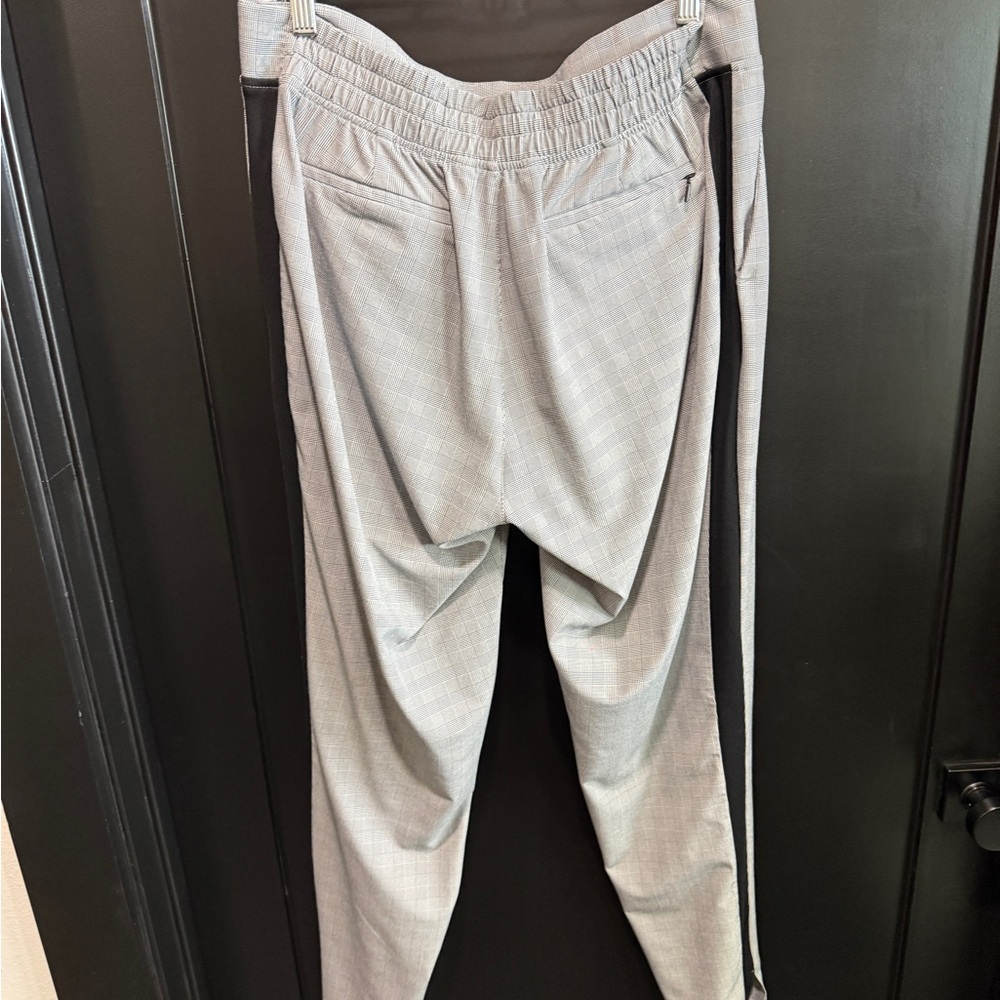 Herringbone athleisure Pants with black stripe - Picture 4 of 5